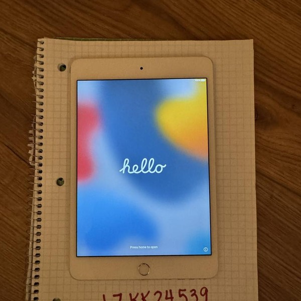 Apple iPad Mini 4 - Wi-Fi, 64 GB, Silver