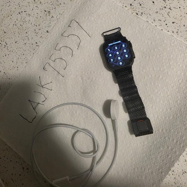 Apple Watch Ultra 3 49mm - Unlocked, Natural, A3281
