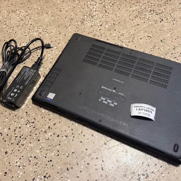 Dell Latitude 5590 - 256 GB, Black, 8 GB, Intel Core i7