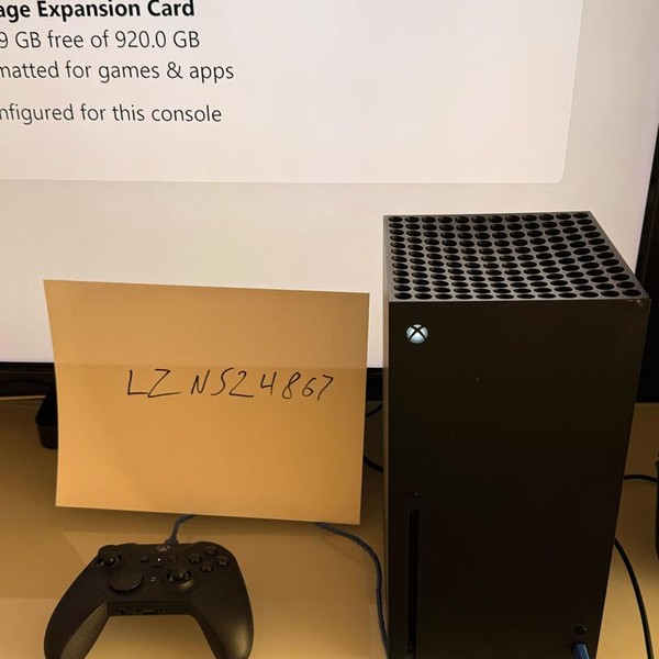 Xbox Series X (2020) - 1 TB, Black, standard