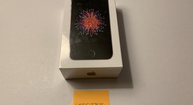 New
													Apple iPhone SE 1st Gen 2016 - Unlocked, Grey, 32 GB, A1662, photo 1 of 2