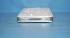 Good
													Apple iPhone 4 - Verizon, White, 8 GB, A1349, photo 5 of 8