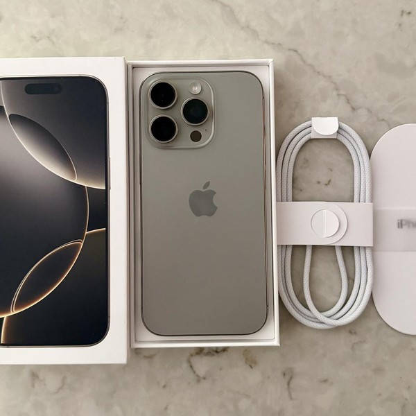 Apple iPhone 16 Pro - Unlocked, 256 GB, Natural, A3083