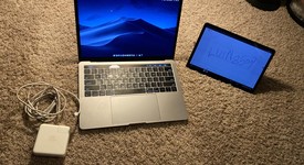 Good
													MacBook Pro 2017 (With Touch Bar) - 13" - I5, Gray, 512 GB, 8 GB, photo 1 of 11