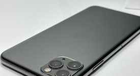 Good
													Apple iPhone 11 Pro Max - Unlocked, Gray, 64 GB, A2161, photo 3 of 6