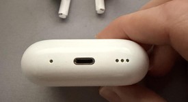 Used
													Apple AirPods Pro 2 - Lightning, photo 5 of 9