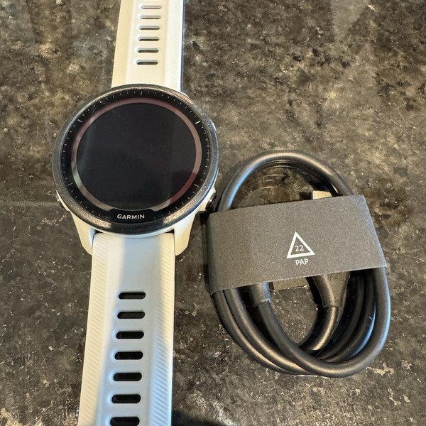 Garmin Forerunner 955 - White, Solar