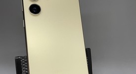 Good
													Samsung Galaxy S24 Ultra - Unlocked Non-US, Yellow, 256 GB, 12 GB, SM-S928B/DS, photo 4 of 8