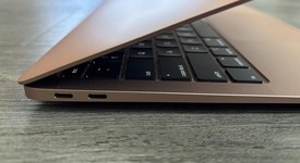 Good
													MacBook Air 2020 - 13" - I5, Gold, 256 GB, 8 GB, photo 2 of 11