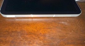Mint
													Apple iPad 11th Gen - Unlocked, Silver, 128 GB, A3355, photo 4 of 8