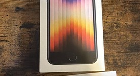 New
													Apple iPhone SE 3rd Gen 2022 - Unlocked, Midnight, 64 GB, A2595, photo 1 of 4