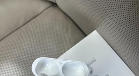 Used
													Apple AirPods Pro 2nd Gen - Lightning, photo 2 of 3