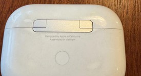 Used
													Apple AirPods Pro - Wireless Case, photo 1 of 8