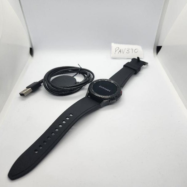 Samsung Galaxy Watch4 Classic - Unlocked, Black, 46mm