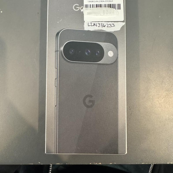 Google Pixel 10 - Unlocked, 128 GB, Obsidian, GLBW0