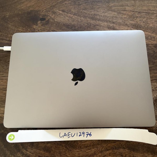 MacBook Pro 2017 (No Touch Bar) - 13 inch - 256 GB, Gray, 8 GB, Intel Core i5