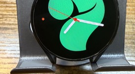 Good
													Samsung Galaxy Watch4 - Unlocked, Black, 40mm, photo 1 of 6