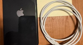 Good
													Apple iPhone SE 2nd Gen 2020 - Unlocked, Black, 128 GB, A2275, photo 5 of 8