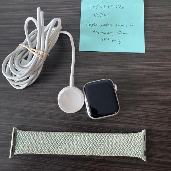 Apple Watch Series 6 40mm - Gray, A2291 - GPS, Aluminum