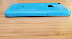 Good
													Apple iPhone 5C - Unlocked, Cyan, 8 GB, A1532, GSM, photo 3 of 8