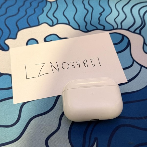 Apple AirPods Pro 2 - Lightning