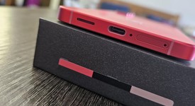 Mint
													Samsung Galaxy S25 Plus - Unlocked, Coralred, 256 GB, 12 GB, SM-S936U1, photo 4 of 8