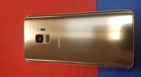 Good
													Samsung Galaxy S9 - Unlocked, Gold, 64 GB, SM-G960U1, photo 3 of 4