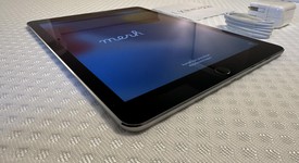 Mint
													Apple iPad Air 2 - Wi-Fi, Gray, 32 GB, photo 2 of 7