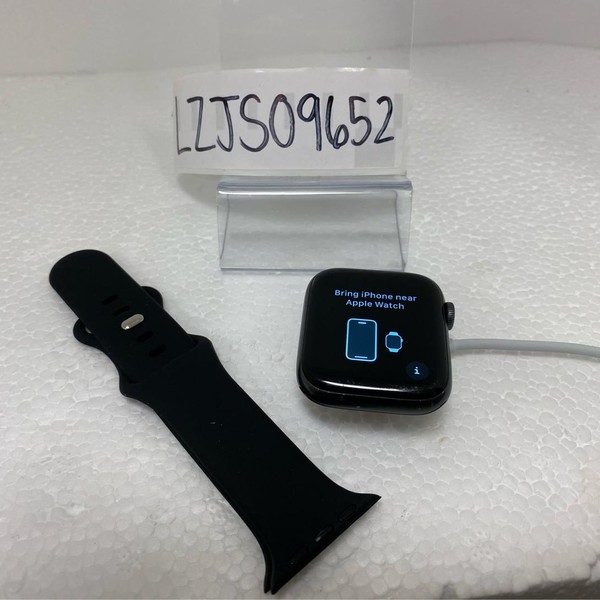 Apple Watch Series 5 44mm - Unlocked, Gray, A2095 Cellular, Aluminum