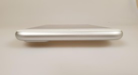 Fair
													Apple iPhone 7 Plus - AT&T, Silver, 128 GB, 3 GB, A1784, photo 4 of 7