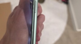 Fair
													Apple iPhone 11 - Unlocked, Green, 128 GB, A2111, photo 5 of 6