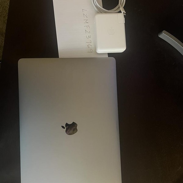 MacBook Pro 2018 (With Touch Bar) - 15 inch - 512 GB, Gray, 16 GB, Intel Core i7