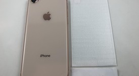 Good
													Apple iPhone 8 - Verizon, Gold, 64 GB, A1863, photo 4 of 8