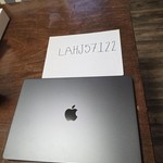 Mint MacBook Pro 2026 - 16 inch (M5) - 2 TB, Space Black, 64 GB, Apple M5 Max 18-core (40-core GPU), Standard Display