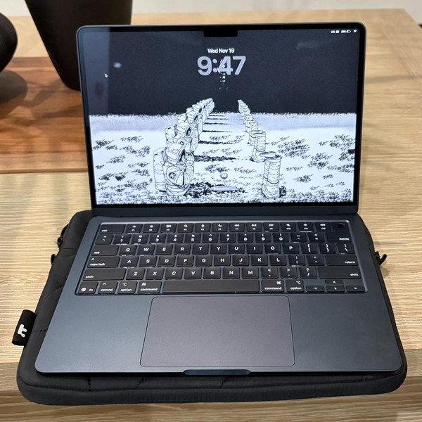 MacBook Air 2025 (M4) - 13 inch - 256 GB, Midnight, 16 GB, Apple M4