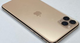 Good
													Apple iPhone 11 Pro Max - Unlocked, Gold, 64 GB, A2161, photo 3 of 7