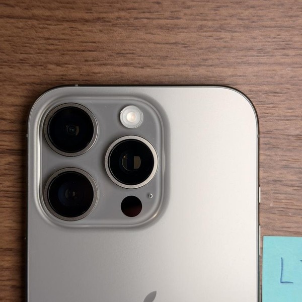 Apple iPhone 16 Pro - Unlocked, 512 GB, Natural, A3083