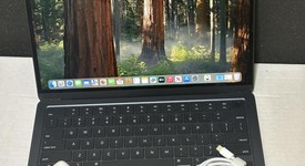 Fair
													MacBook Air 2022 - 13" - Apple M2, Midnight, 256 GB, 8 GB, photo 1 of 11