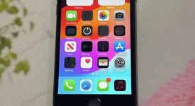 Good
													Apple iPhone SE 2nd Gen 2020 - Unlocked, Black, 64 GB, A2275, photo 3 of 3