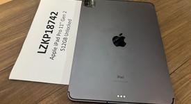 Good
													Apple iPad Pro 11" 2nd Gen 2020 - Unlocked, Gray, 512 GB, A2068, photo 3 of 5