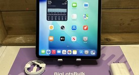 Fair
													Apple iPad Pro 11" 2018 - Unlocked, Gray, 64 GB, A2013, photo 1 of 5