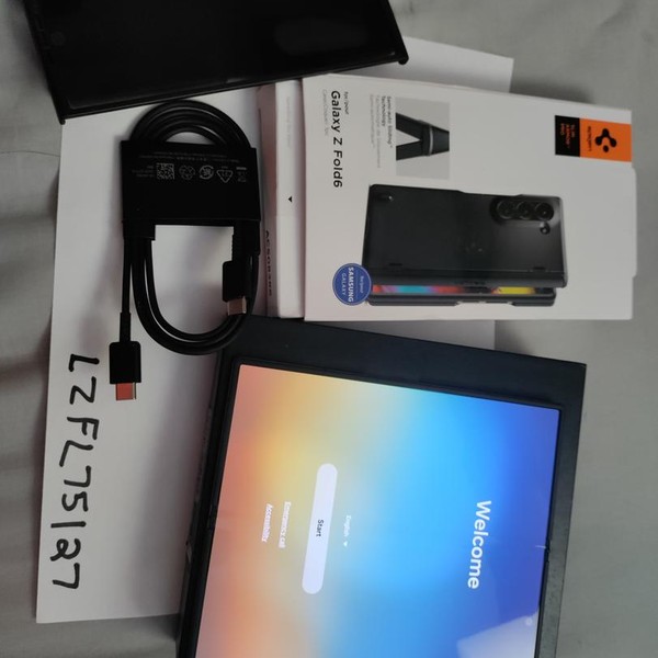 Samsung Galaxy Z Fold6 - Unlocked, 256 GB, Black, 12 GB, SM-F956U1