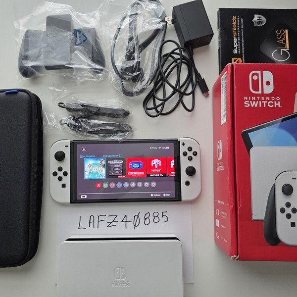 Nintendo Switch - OLED - 64 GB, White