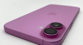 Mint
													Apple iPhone 16 Plus - Unlocked, Pink, 128 GB, A3082, photo 4 of 5