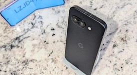 Mint
													Google Pixel 9a - Verizon, Obsidian, 128 GB, 8 GB, photo 3 of 5
