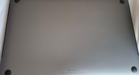 Good
													MacBook Pro 2018 (With Touch Bar) - 15" - I7, Gray, 512 GB, 16 GB, photo 5 of 9