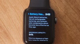 Fair
													Apple Watch Series 3 42mm - Unlocked, Gray, A1861, Aluminum, photo 2 of 5