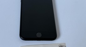 Good
													Apple iPhone SE 3rd Gen 2022 - Unlocked, Midnight, 64 GB, A2595, photo 4 of 7