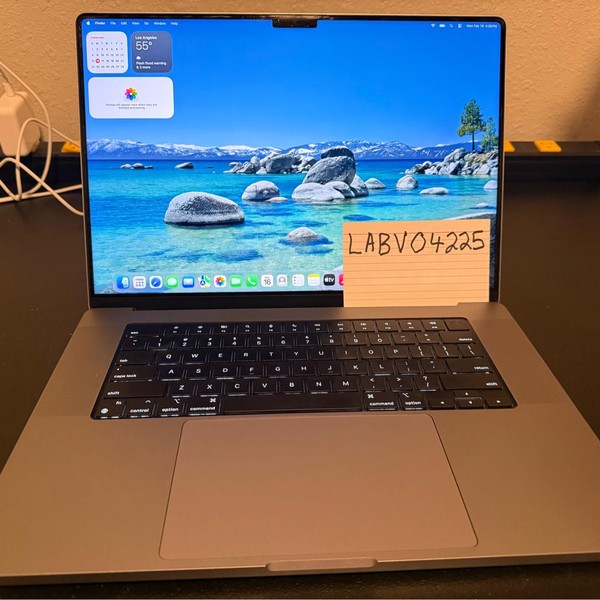 MacBook Pro 2021 - 16 inch - 1 TB, Space Gray, 64 GB, Apple M1 Max