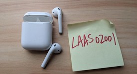 Used
													Apple AirPods 2nd Gen - Lightning Case, photo 1 of 9